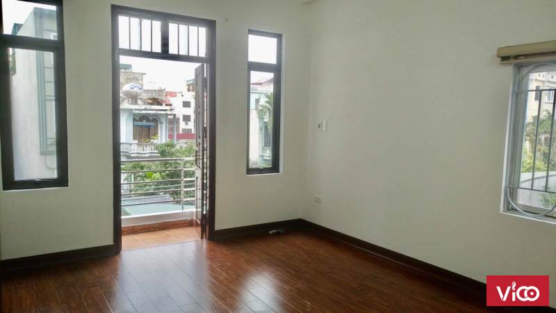 Bán nhà Việt Hưng Long Biên 38m5T, 2,8 tỷ
