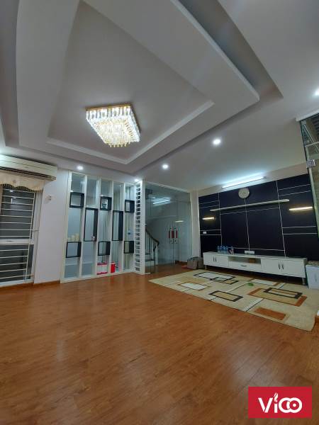 Nhà siêu đẹp, đủ công năng phố Thái Hà, Đống Đa 47m5T,MT6m, 5 tỷ sáu.