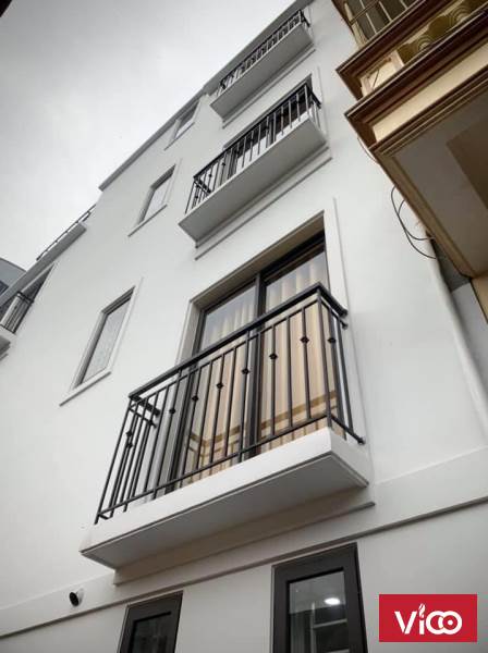 bán nhà mặt phố vũ hữu 30m2,4t,khu tập trung đông dân cư, sinh viên và các trường đại học,mặt đường