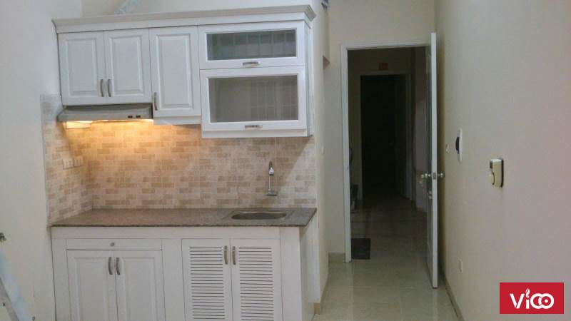 Cho thuê căn hộ khép kín 35m2 phố Định Công Thượng