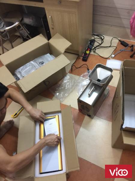 Máy ép tinh dầu lạc đậu nành gia đình