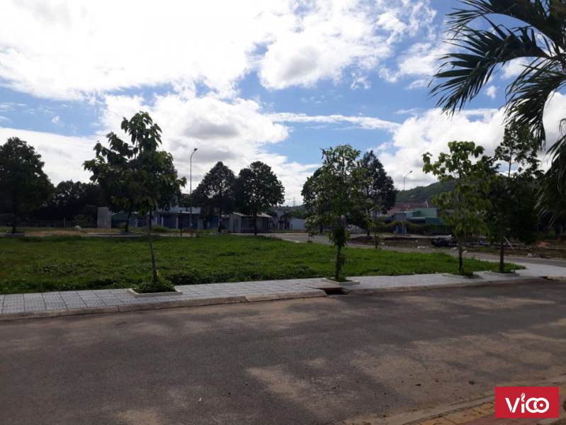 Bán gấp đất 2MT 8 20m đối diện KCN 450 Ha 230 m2 SHR 285Tr