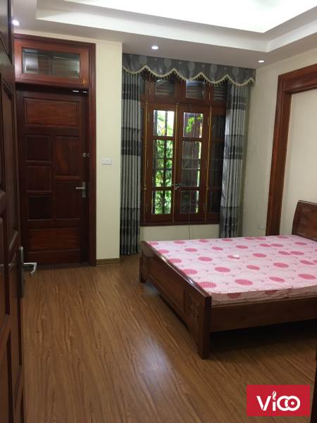 Cho thuê nhà tại Hoàng sâm, ngõ ô tô tránh nhau, nhà sàn gỗ sạch đẹp