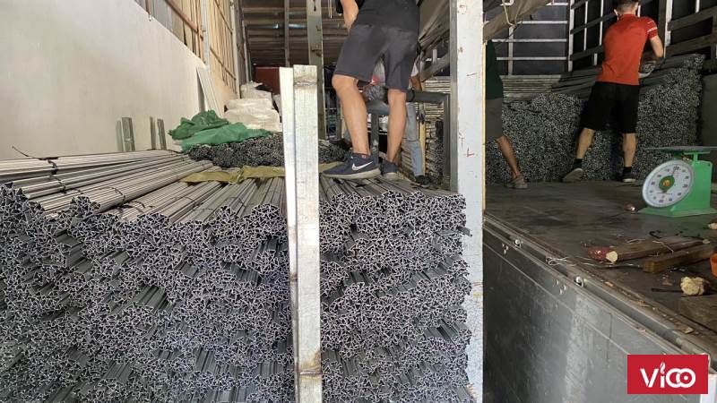 Công ty nhập khẩu thanh nẹp và zic zắc cài nhà kính,