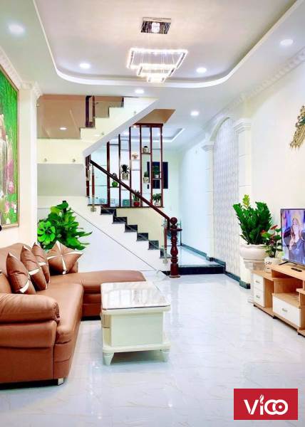 Bán gấp nhà Giải Phóng 30m, ngõ OTO cách phố 100m