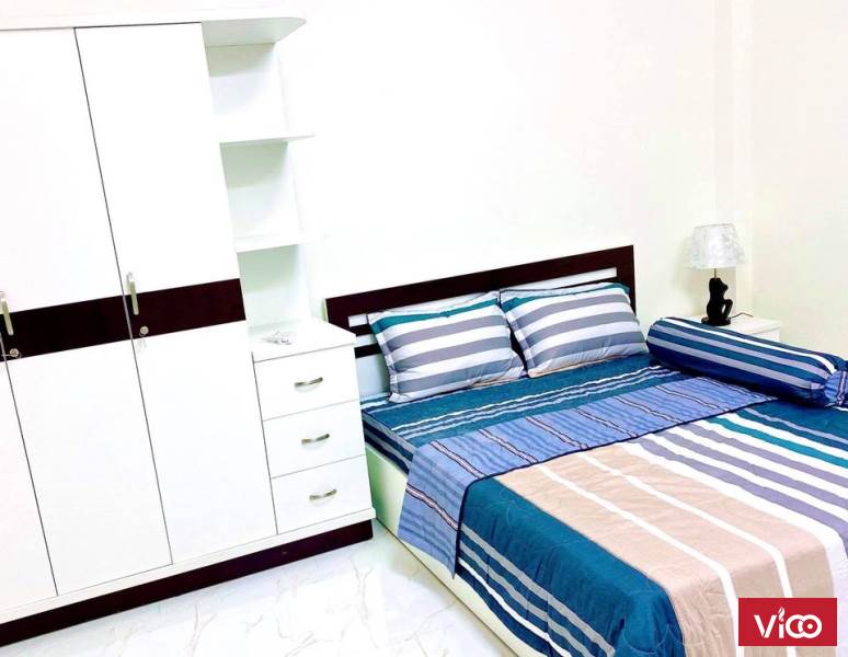 Bán gấp nhà Giải Phóng 30m, ngõ OTO cách phố 100m