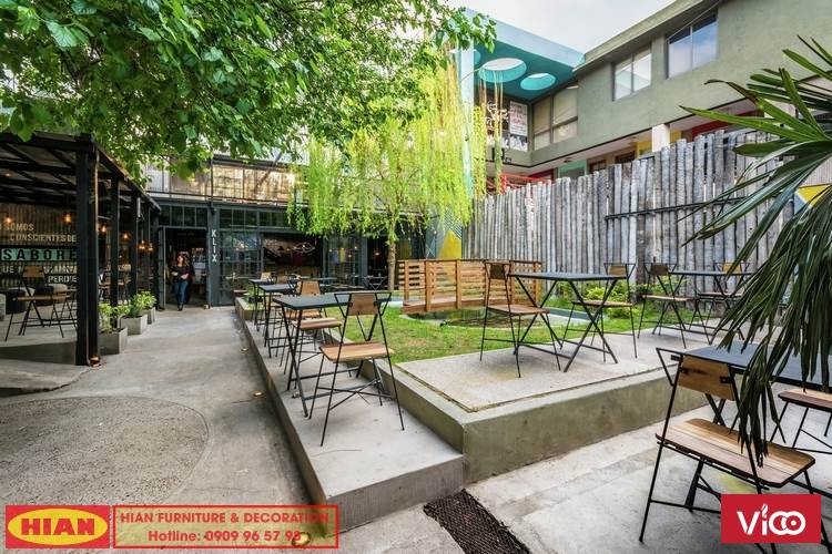 Thiết kế quán cafe sân vườn mang hơi thở từ phong cách industrial