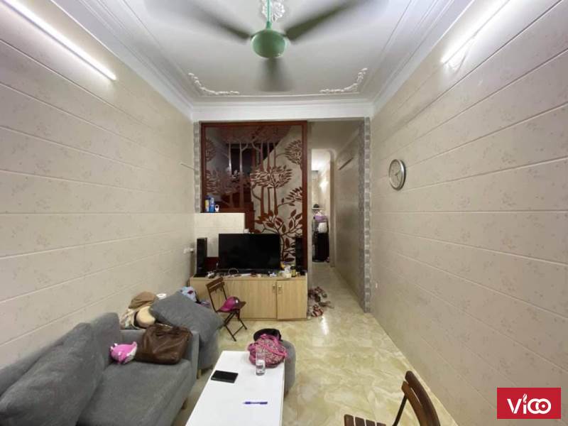 Bán nhà Tôn Đức Thắng, quận Đống Đa, 38m2, giá 4 tỷ, oto thoải mái phóng