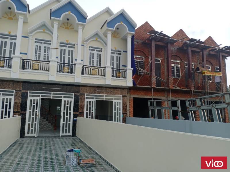 Bán nhà 320tr với dt 4x9 gồm 1 trệt,1 lững đối diện khu công nghiệp