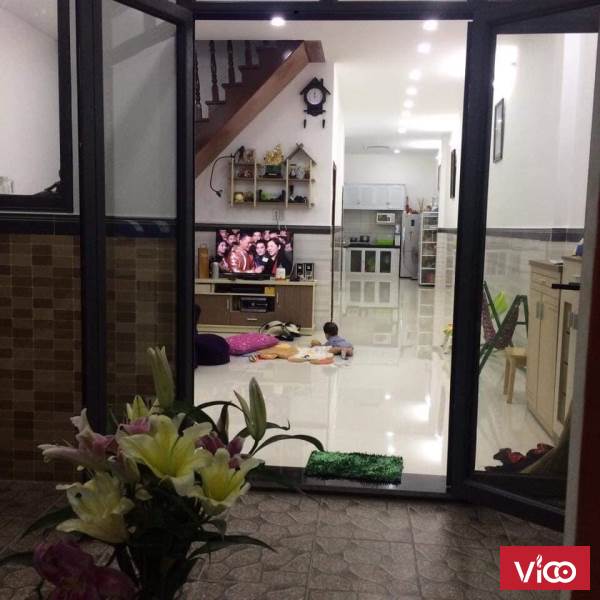 Bán nhà sát mặt tiền Phạm Văn Hai, Tân Bình 4 tầng giá chỉ 6 tỷ 3