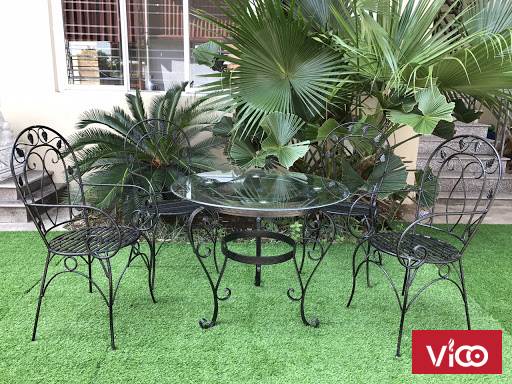 Bàn ghế sắt mỹ thuật sân vườn siêu đẹp giá rẻ