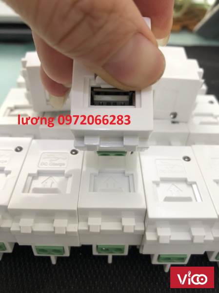 Nhân USB sạc điện thoại chuẩn wide lắp âm tường, âm sàn