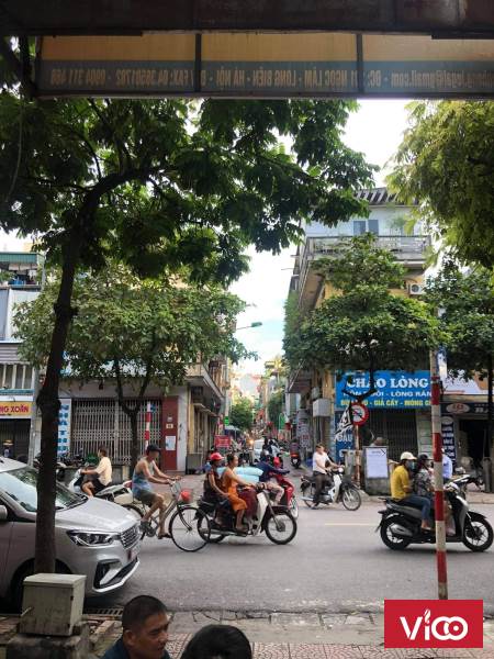 Bán gấp nhà mặt ngõ 154 Ngọc Lâm, Long Biên 39m2 cấp 4 giá 4.8tỷ. Kinh doanh, vỉa hè.