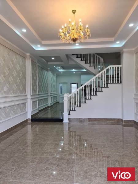 bán nhà MTKD ngay chợ bưng cầu, 104m2/2ty850