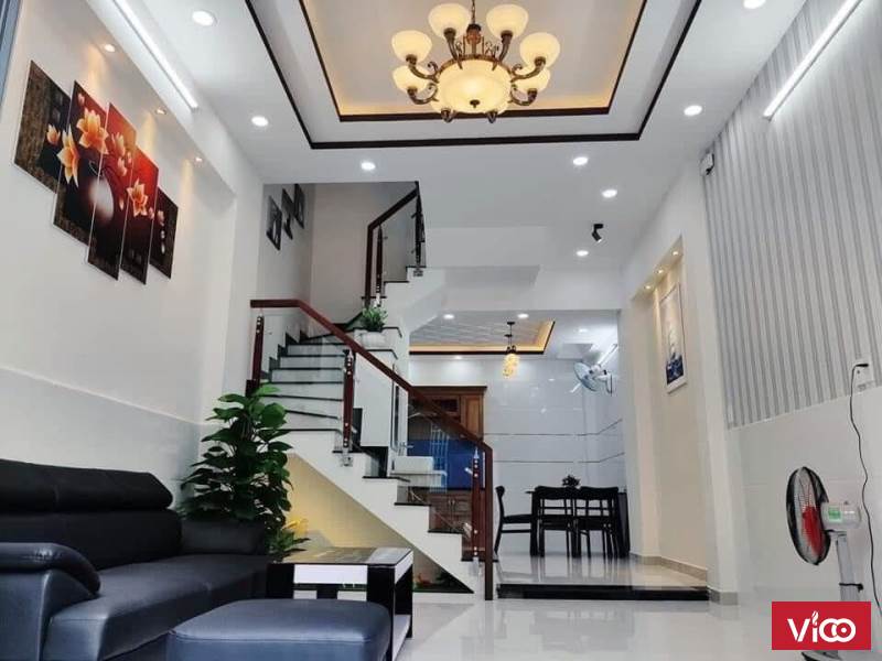 Bán nhà 1 trệt lầu Tương Bình Hiệp, TP. Thủ Dầu Một đường ô tô chạy vi vu, sổ sẵn