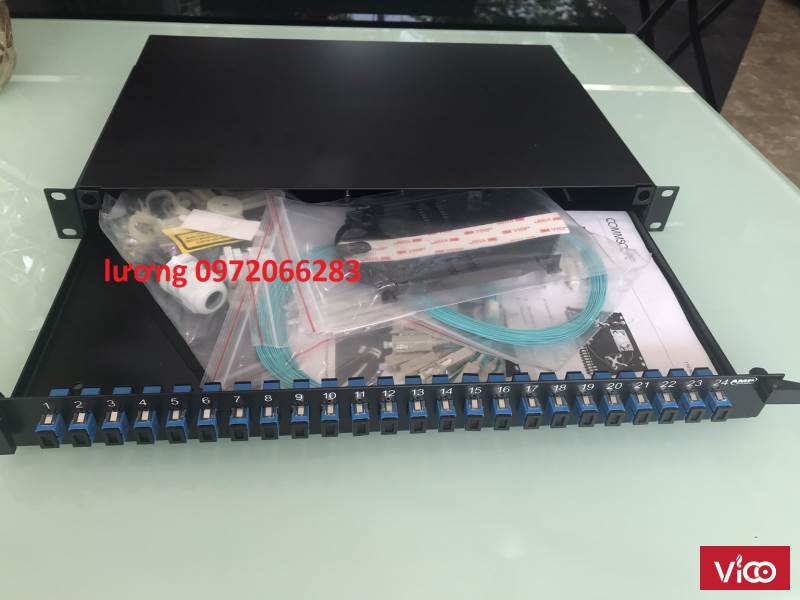 Hộp đấu nối sợi quang 24 cổng singelmode SC mã 413489604 Hộp ODF 24 cổng lắp rack Commscope