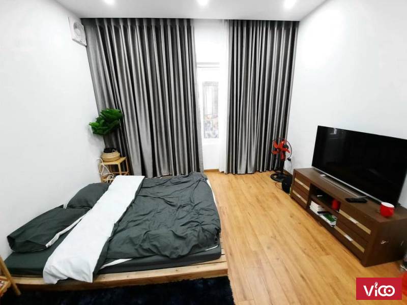 Bán nhà mới Nguyễn Khang 30m x 5T, ngõ thoáng, nội thất VIP, chỉ 2.1 tỉ