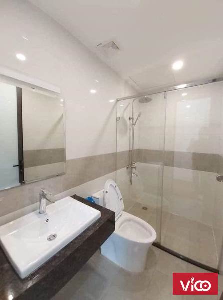 Bán nhà mới Nguyễn Khang 30m x 5T, ngõ thoáng, nội thất VIP, chỉ 2.1 tỉ