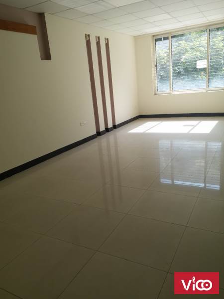 Chính chủ cho thuê nhà mặt phố Hoàng Công Chất, 6 tầng nhà có thang máy, thích hợp thuê làm văn