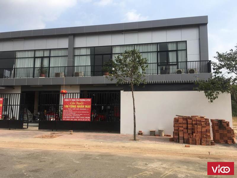 BÁN DÃY GÁC ĐÚC, MỚI XÂY, TRỌ 16 PHÒNG, THUÊ KÍN 300M2 ĐẤT THỔ CƯ, SHR, DÂN CƯ ĐÔNG