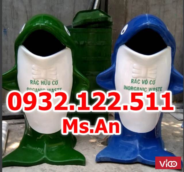 Thùng rác hình cá heo