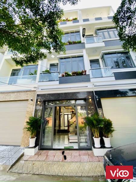 Nhà phố đẹp chỉ 4,5 tỷ,cách Phú Mỹ Hưng 10,tặng nội thất như hình