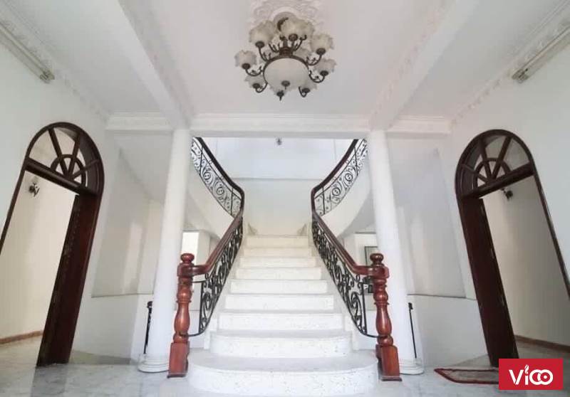 Cho thuê nguyên biệt thự ngay quận 2 khu làng Táy.