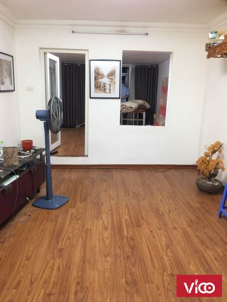 Bán căn hộ tập thể phố Nguyên Hồng, Bắc Thành Công tầng 2 đã sửa đẹp giá rẻ. Diện tích sử dụng
