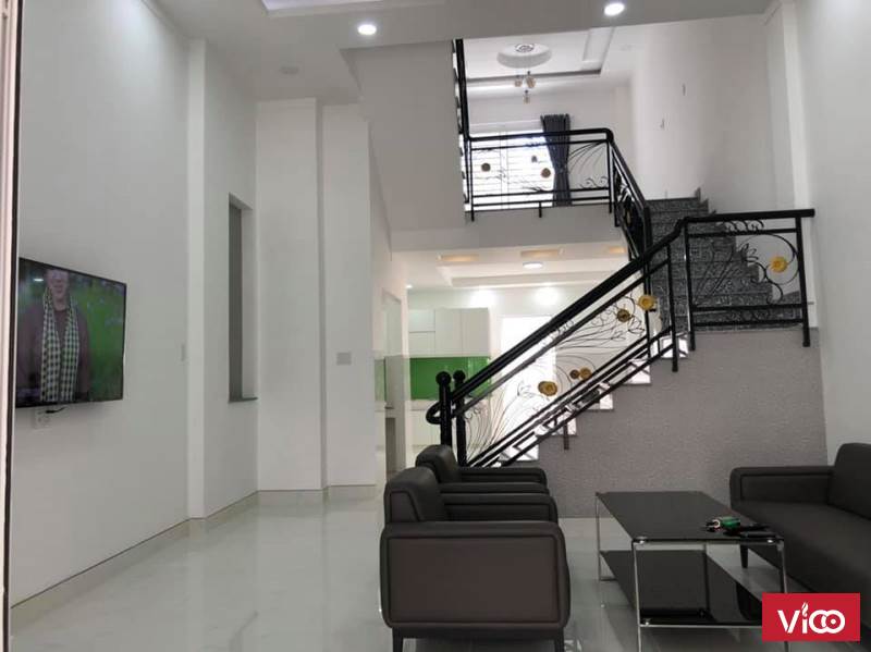 Xe hơi vào nhà Cách Mạng Tháng 8, 100m2, 4 tầng, Chỉ 12.9 tỷ. 0932828672.