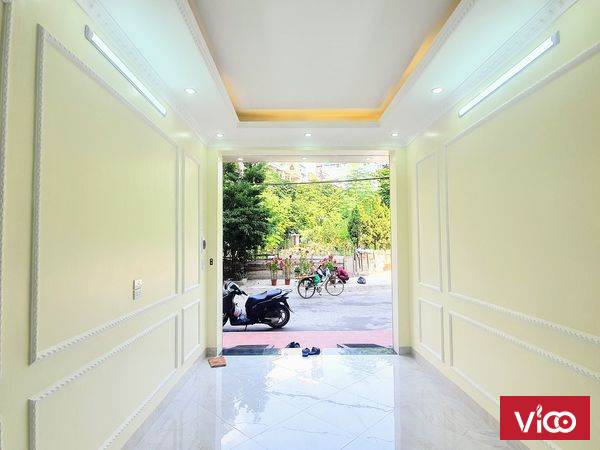 Đền Lừ 40m2 với 5 Tầng giá chào 6,4tỷ