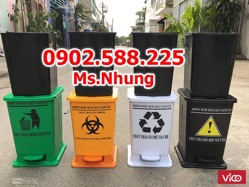 Thùng rác y tế đạp chân 15 lít có logo y tế