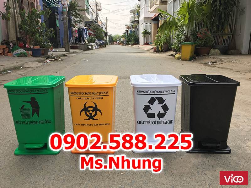 Thùng rác y tế đạp chân 15 lít có logo y tế