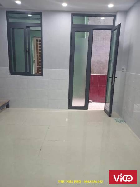 Bán nhà có sổ hồng Bà Hạt gần chợ, Quận 10 giá chỉ 3 tỷ.