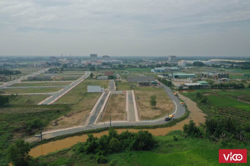 Bán đất mặt tiền Nguyễn Trung Trực 30m , full thổ cư , view hồ , dân cư đông đúc , SHR , sang tên