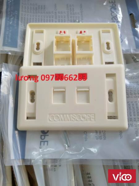 Mặt nạ outlet 2 cổng Commscope 2723682 sẵn hàng