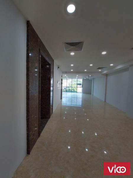 Cần cho thuê gấp sàn 140m2 tại tầng 4 làm văn phòng, giá chỉ 14 triệu/ tháng