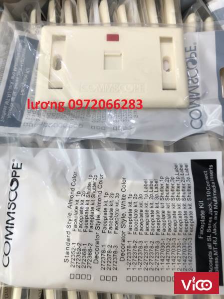 Faceplate Mặt nạ outlet 2 cổng Commscope 2723682