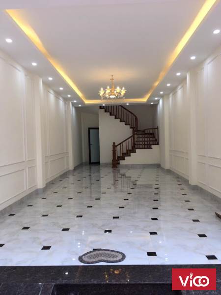 Bán nhà đẹp Văn La Kinh doanh khủng, ô tô vào nhà DT 50 x 5 tầng MT 4 m giá rẻ.