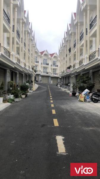 Nhà đất Đà lạt cần bán nhà thiết kế theo phong cách hiện đại Châu Âu. Phòng ốc đẹp mê li. Nội thất