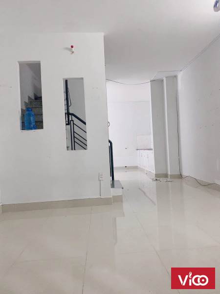 Bán nhà HXH Lạc Long Quân Tân Bình cạnh chợ Ông Địa 42m2 BTCT chỉ 4 tỷ 3