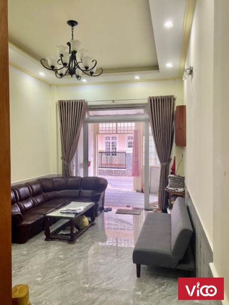 Nhà đất Đà Lạt cần bán nhà nằm trong khu vực đông dân. Bán kính 600m ra tới vườn hoa Thành