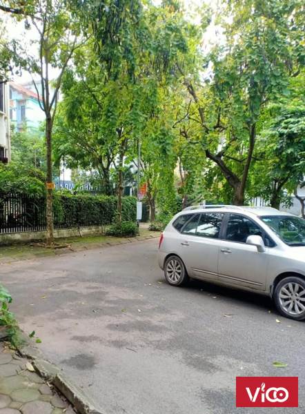 Người đẹp Linh Đàm (Hoàng Mai) chờ Đại Gia, 23,5 tỷ
