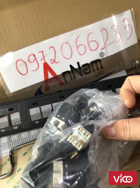 Thanh đấu nối patch panel 24 cổng cat6 UTP,1U mã 760237040 913750552