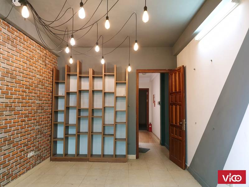 cho thuê nhà tầng 4 diện tích 60m tại số 648A Lạc Long Quân, Tây Hồ, DT 60m2 Giá 3.5tr/th LH