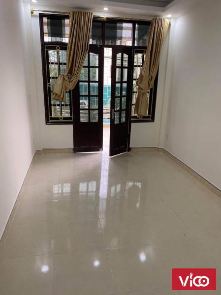 Gần Phố, Nhà Đẹp Đường Lĩnh Nam, Q. Hoàng Mai, DT45m2x3T, giá 2.5 tỷ. LH 0846 282 986.
