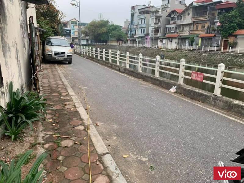 Bán Đất Mặt Hồ Tại Trâu, Long Biên 83m2, Mt 3,6m, Kinh Doanh, 2 Mặt Tiền, Giá 3,4 Tỷ.