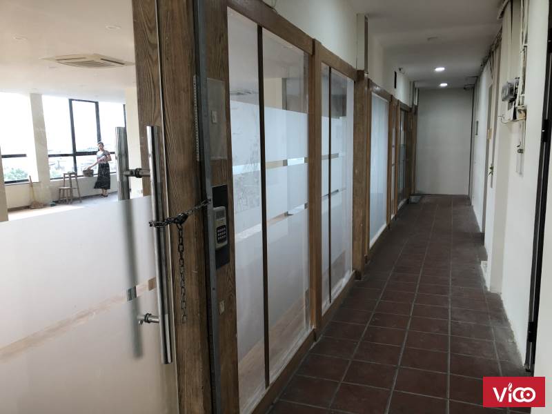 Cho thuê văn phòng tại tầng 6 tòa chung cư 70 Nguyên Hồng, Đống Đa Giá 10 UDS/M2/TH LH 0902145566