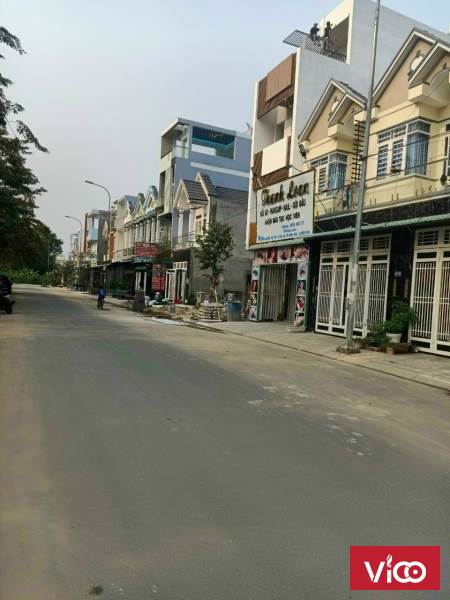 Nhà 1 trệt 1 lầu Hoá An kế cty Pouchen. SHR đường 2 xe hơi tránh nhau