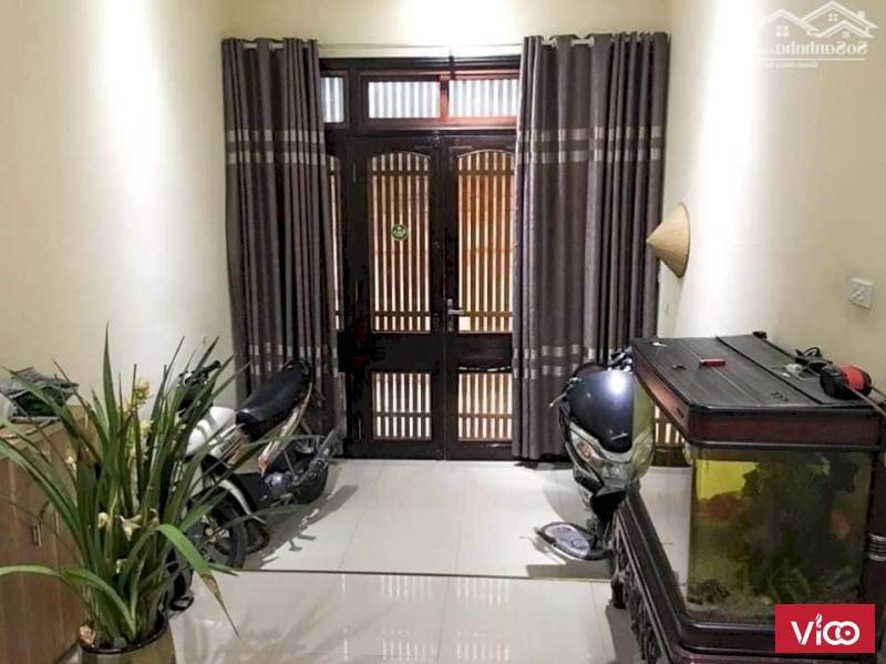 Bán gấp nhà riêng Phố Chùa Láng, Q. Đống Đa. LH 0846 282 986.