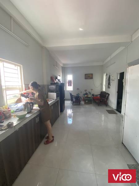 Nhà 1 trệt 2 lầu Long Bình Tân, gần BigC, sổ riêng thổ cư 100%, đường 2 xe hơi
